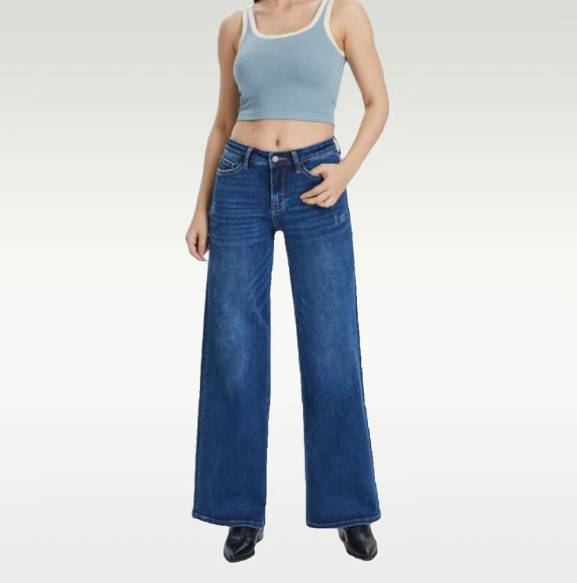 Snatch BBL Jeans